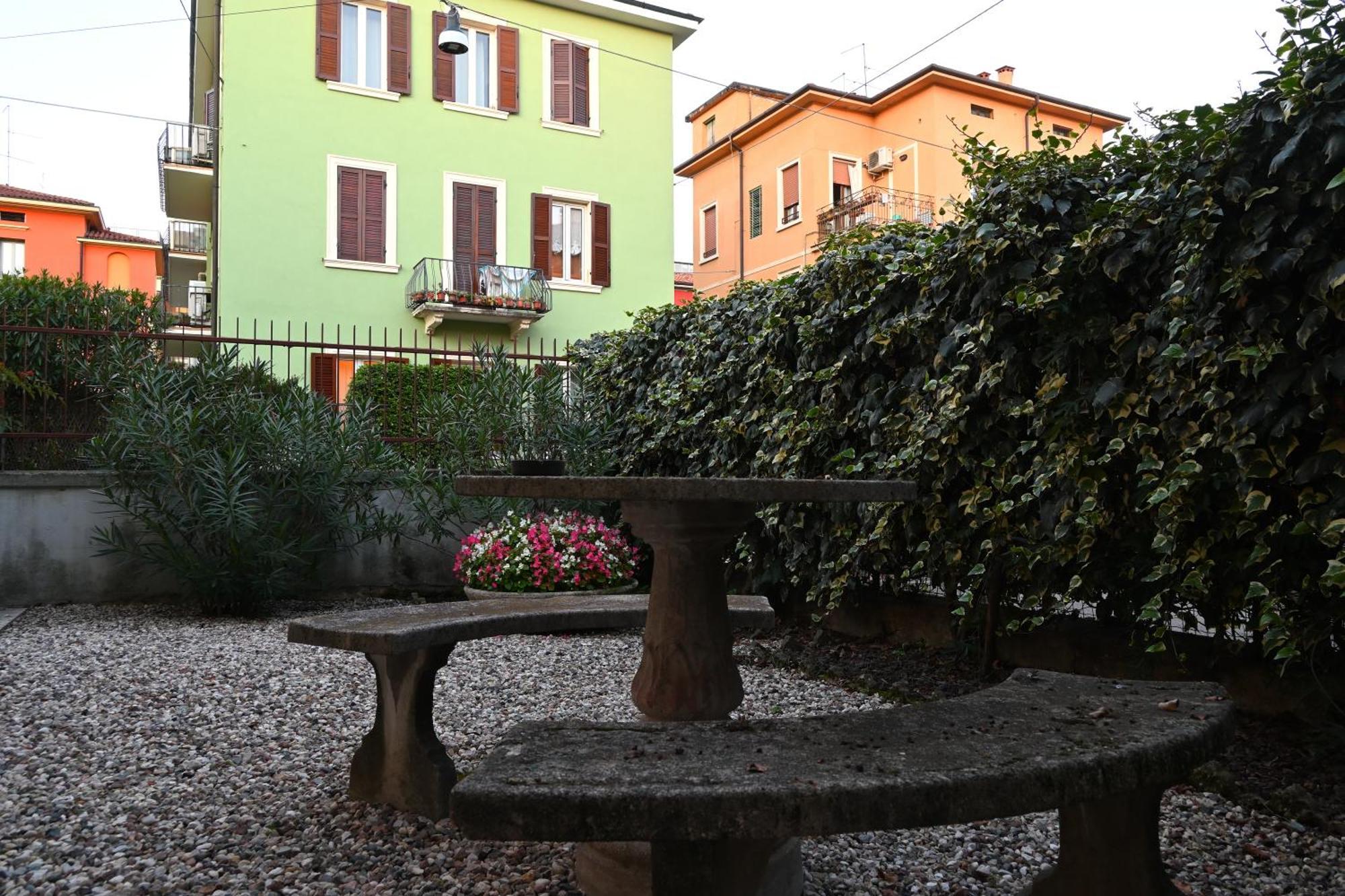 Hotel Dimora Montecchi Verona Exterior foto